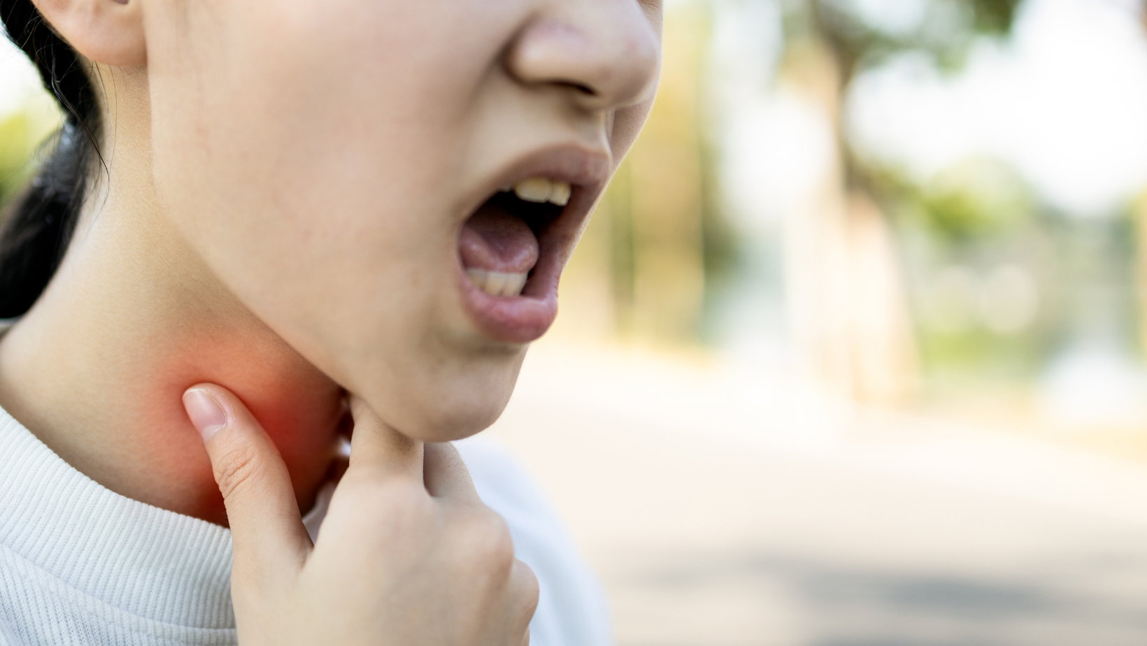 Loss of Voice Causes, Treatments, and Tips for Recovery